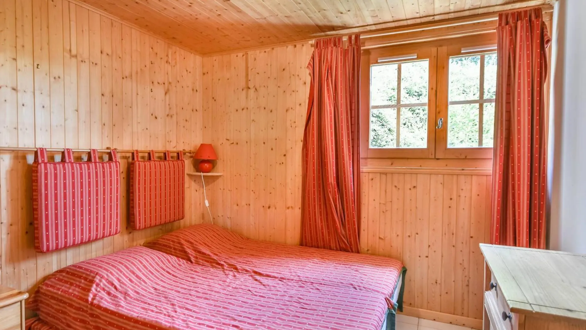 Chalet Papillon - 8 Pers - A Deux Pas Du Lac Des Ecoles Et Des Pistes De Ski - Fr-1-685-4 Les Gets
